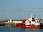 The LPG tanker "Sigas Crusader" at Battery Pier - (23/4/04)