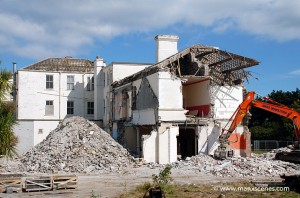 The End - Grand Island Hotel - Ramsey © Peter Killey